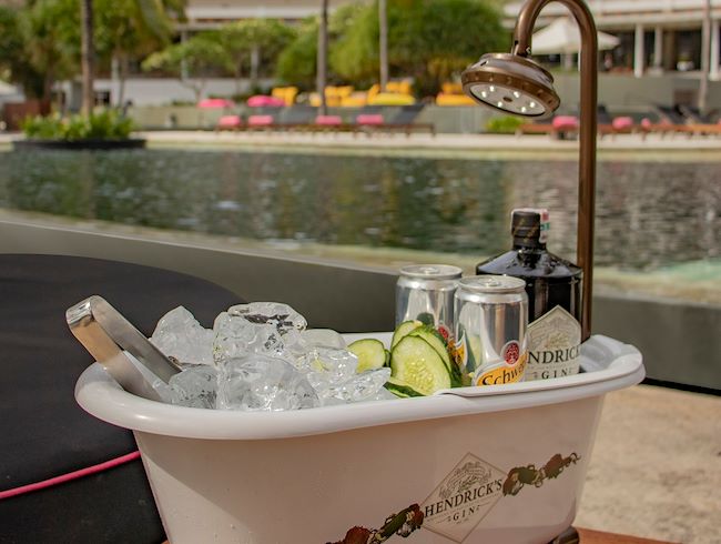 HENDRICK'S BATH TIME